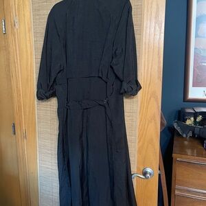 Totes Black Trench Coat. Vintage. In perfect condition. Fabulous